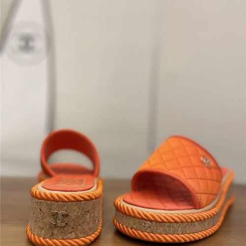 High Quality Luxury Chanel Diamond Wedge Slippers – Style 71750 product detail