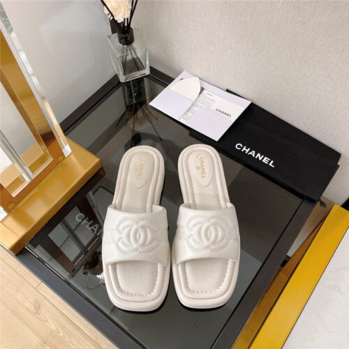 High Quality Luxury Chanel Flat Sandals Slippers alternate view