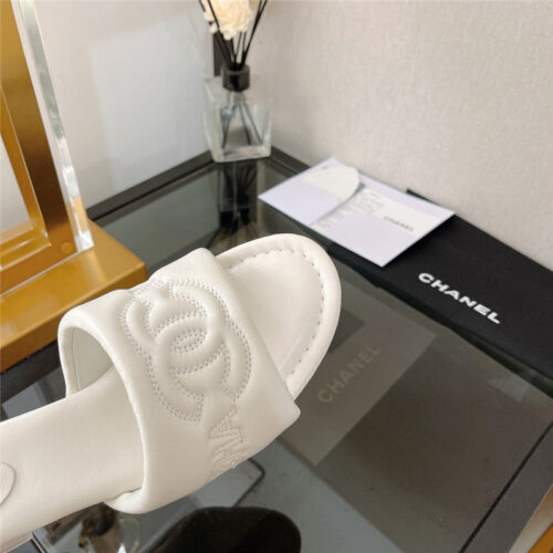 High Quality Luxury Chanel Chunky Heel Sandals Slippers product detail