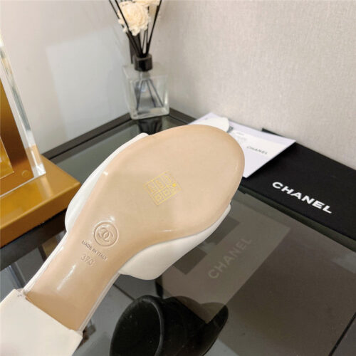 High Quality Luxury Chanel Chunky Heel Sandals Slippers product detail