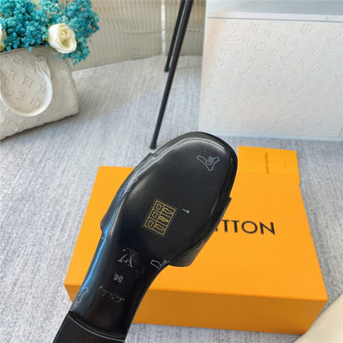 High Quality Luxury Louis Vuitton Revival Flat Slippers – Style 34691 product detail