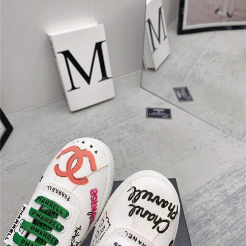 High Quality Luxury Chanel Classic Graffiti Sneakers – Style 93990 product detail