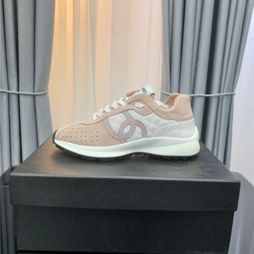 High Quality Luxury Chanel Logo Suede Sneakers product detail