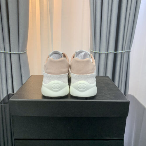 High Quality Luxury Chanel Logo Suede Sneakers product detail