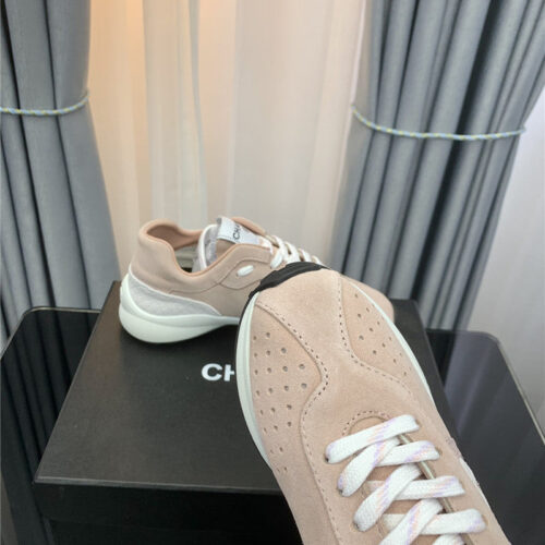 High Quality Luxury Chanel Logo Suede Sneakers product detail