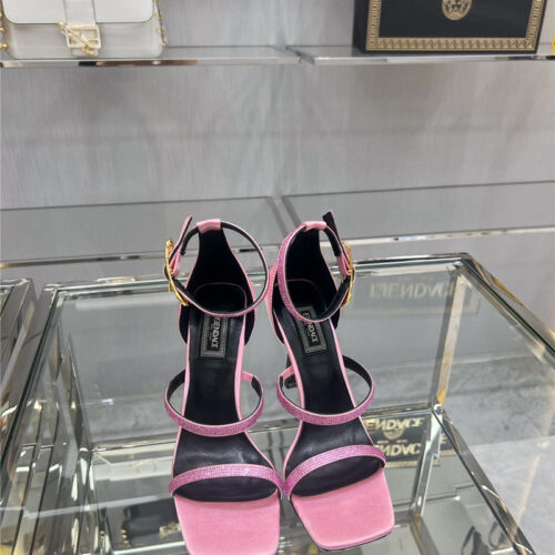 High Quality Luxury Fendi Joint Catwalk Show Sandals – Style 75827 product detail