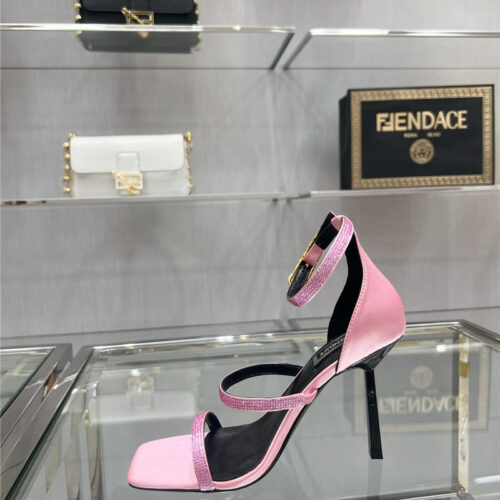 High Quality Luxury Fendi Joint Catwalk Show Sandals – Style 75827 product detail