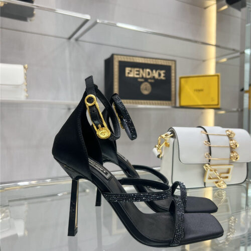 High Quality Luxury Fendi Joint Catwalk Show Sandals – Style 34579 product detail