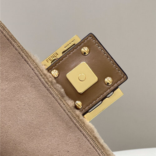 High Quality Luxury Fendi Lambswool Baguette Bag – Style 32535 product detail