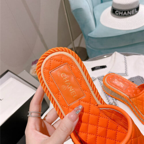 High Quality Luxury Chanel Flat Platform Slippers product detail