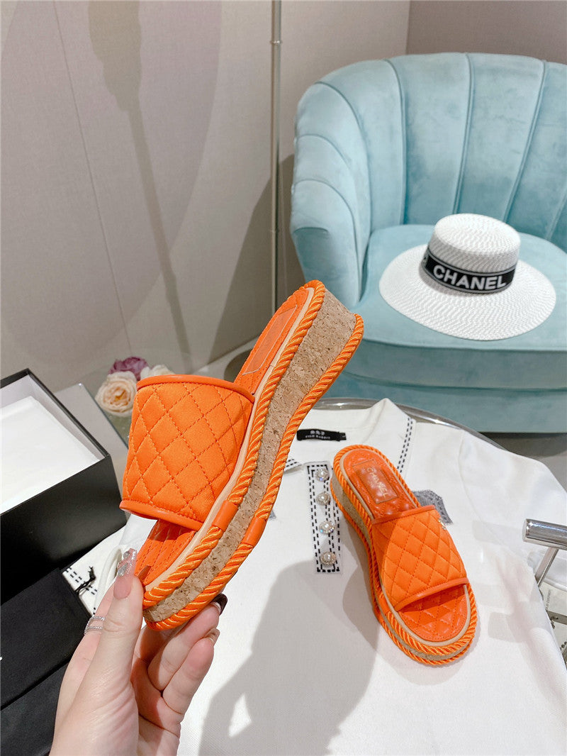 High Quality Luxury Chanel Flat Platform Slippers product detail