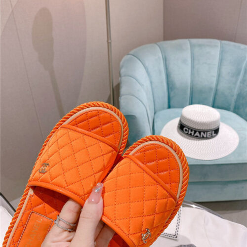 High Quality Luxury Chanel Flat Platform Slippers product detail