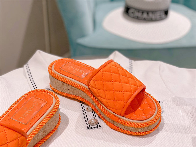 High Quality Luxury Chanel Flat Platform Slippers product detail