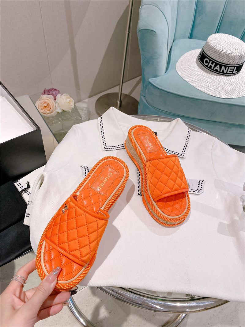 High Quality Luxury Chanel Flat Platform Slippers product detail