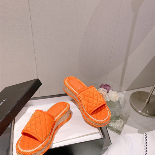 High Quality Luxury Chanel Flat Platform Slippers product detail