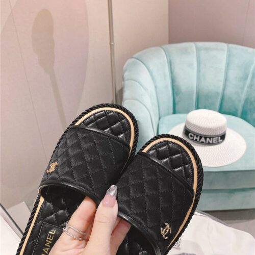 High Quality Luxury Chanel Flat Platform Slippers – Style 01478 product detail
