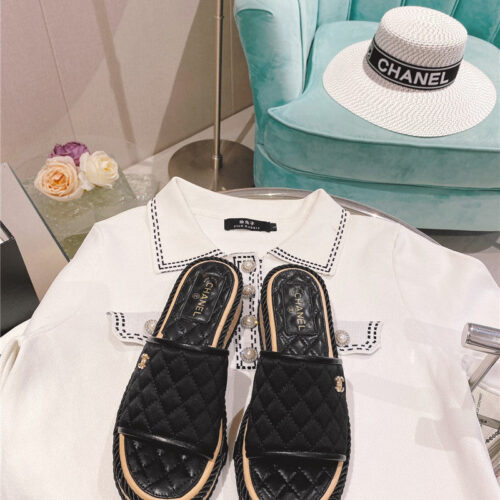 High Quality Luxury Chanel Flat Platform Slippers – Style 01478 product detail