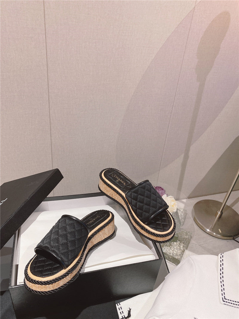 High Quality Luxury Chanel Flat Platform Slippers – Style 01478 product detail