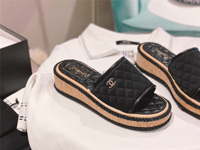 High Quality Luxury Chanel Flat Platform Slippers – Style 01478 product detail
