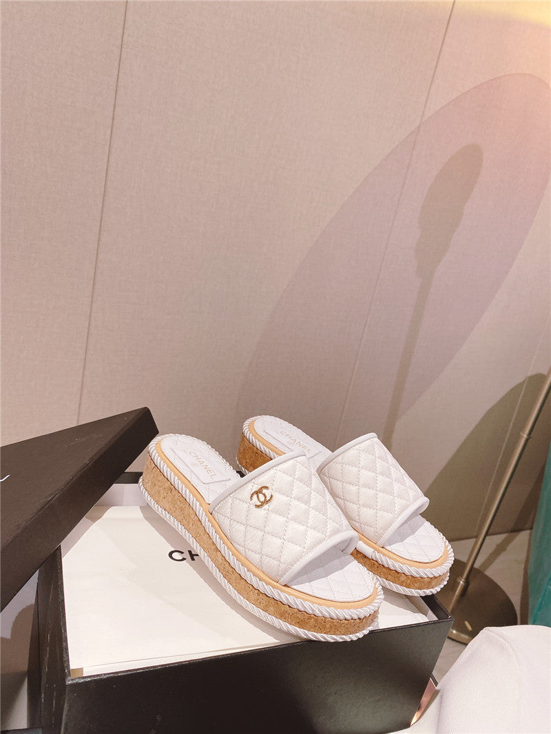 High Quality Luxury Chanel Flat Platform Slippers – Style 32550