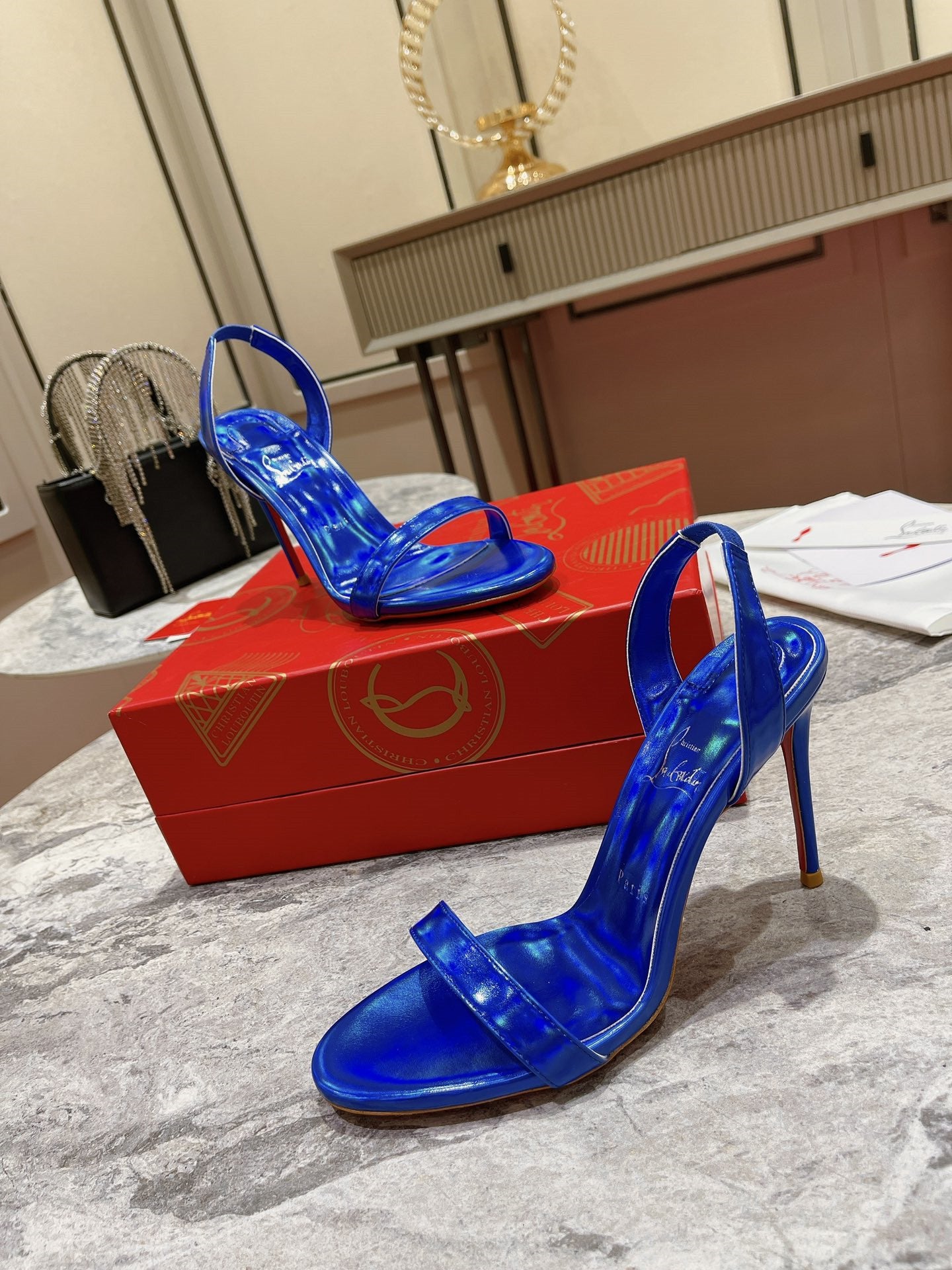 High Quality Luxury Christian Louboutin Strap Sandals – Style 07732 product detail