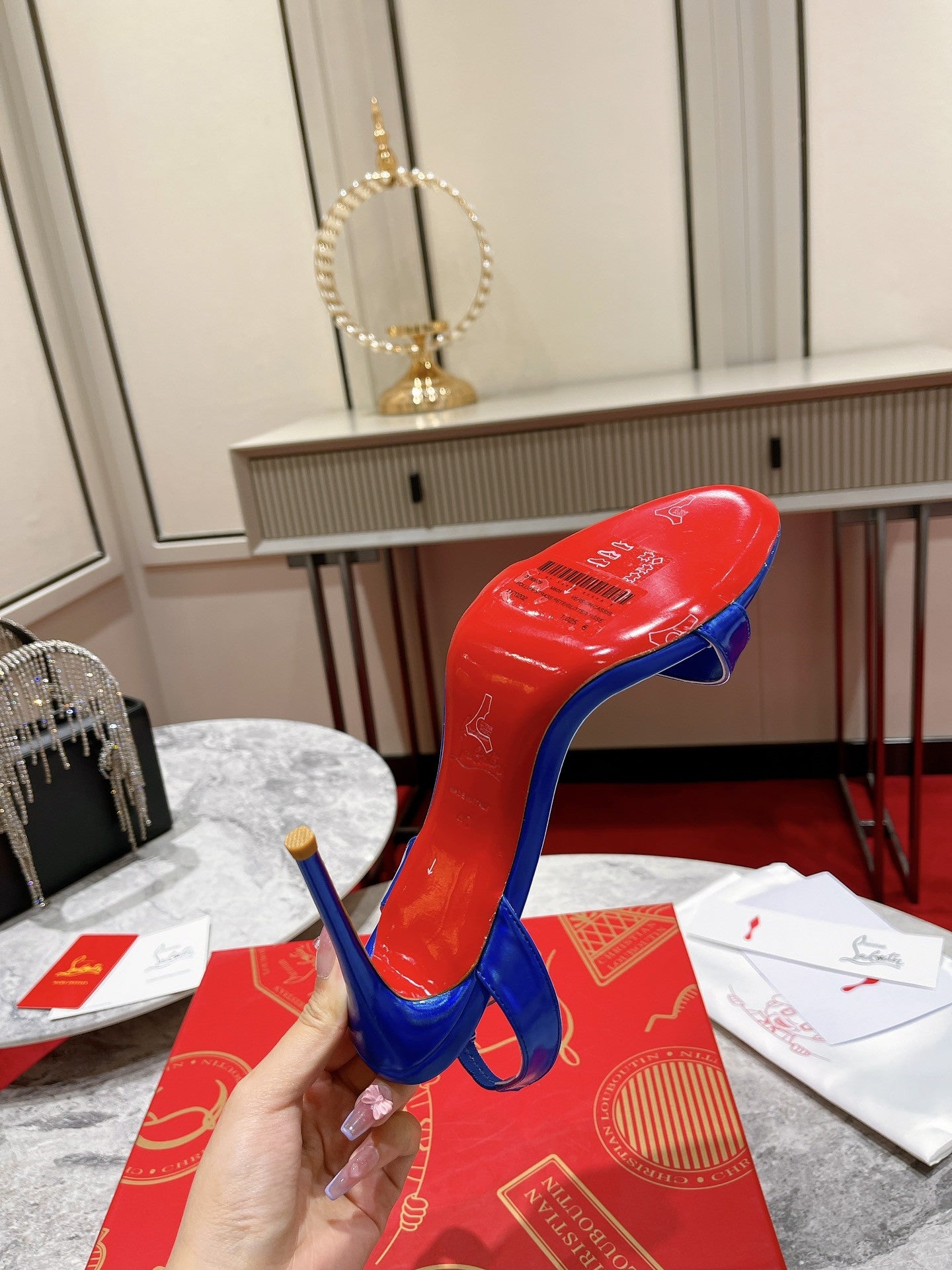 High Quality Luxury Christian Louboutin Strap Sandals – Style 07732 product detail