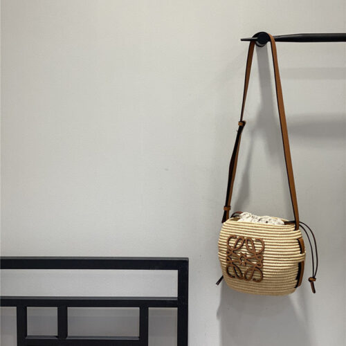 High Quality Luxury Loewe Woven Straw Basket Bag product detail
