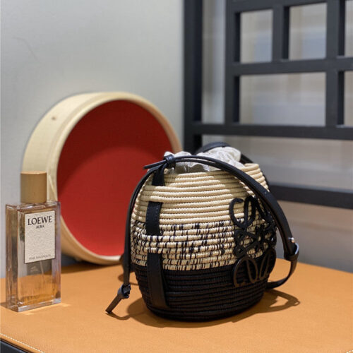 High Quality Luxury Loewe Woven Straw Basket Bag – Style 26601 alternate view