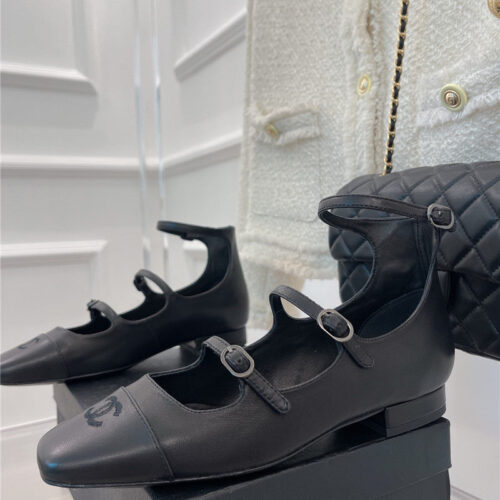 High Quality Luxury Chanel Mary Jane Pumps alternate view