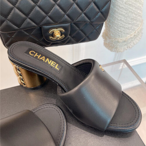 High Quality Luxury Chanel Metal Block Heel Cc Logo Bread Slippers – Style 18630 product detail