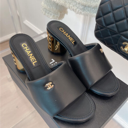 High Quality Luxury Chanel Metal Block Heel Cc Logo Bread Slippers – Style 18630