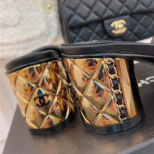 High Quality Luxury Chanel Metal Block Heel Cc Logo Bread Slippers – Style 18630 product detail
