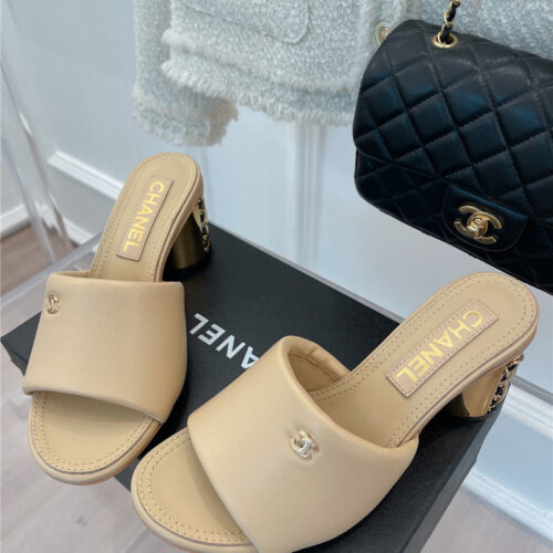 High Quality Luxury Chanel Metal Block Heel Cc Logo Bread Slippers – Style 90950