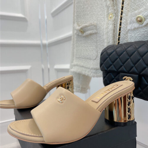 High Quality Luxury Chanel Metal Block Heel Cc Logo Bread Slippers – Style 90950 product detail