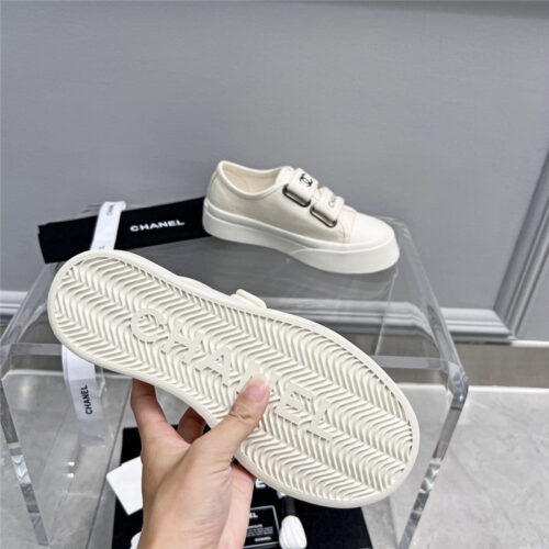 High Quality Luxury Chanel Velcro White Sneakers product detail