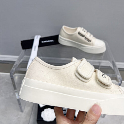 High Quality Luxury Chanel Velcro White Sneakers product detail