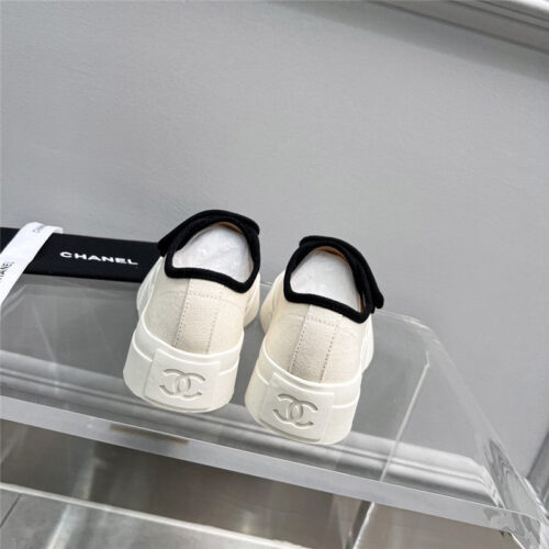 High Quality Luxury Chanel Velcro White Sneakers – Style 90054 product detail