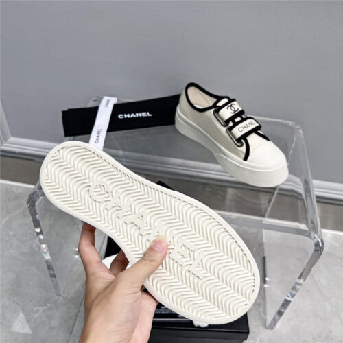 High Quality Luxury Chanel Velcro White Sneakers – Style 90054 product detail