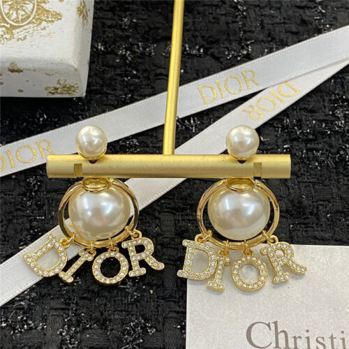High Quality Luxury Dior Handmade Diamond Stud Earrings product detail