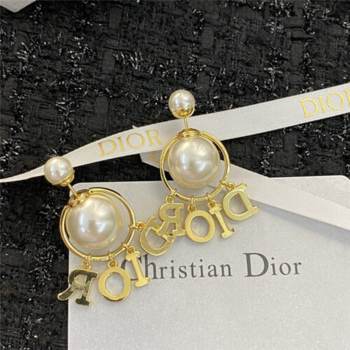High Quality Luxury Dior Handmade Diamond Stud Earrings product detail