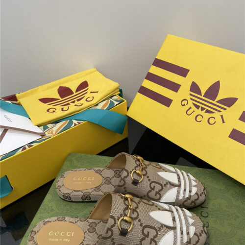 High Quality Luxury Gucci Adidas GG Slippers alternate view