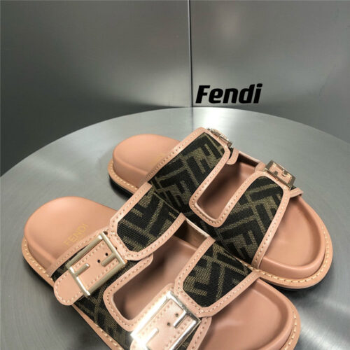 High Quality Luxury Fendi Feel Presbyopic Slippers product detail