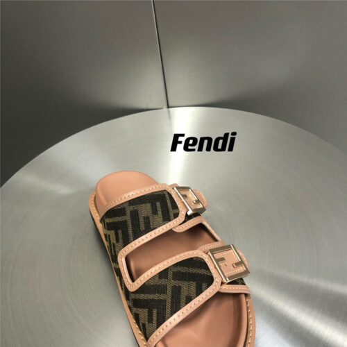 High Quality Luxury Fendi Feel Presbyopic Slippers product detail