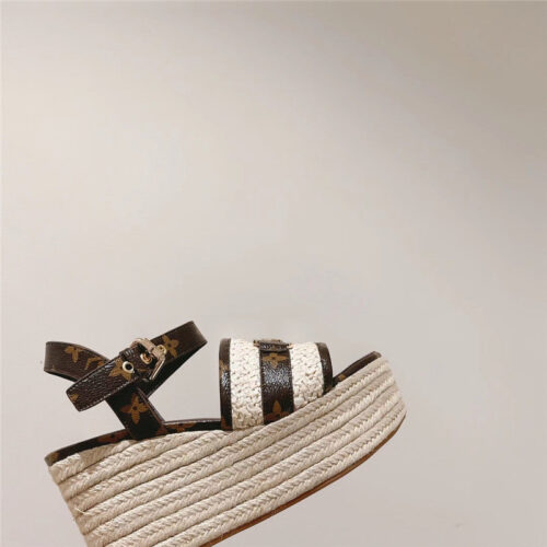 High Quality Luxury Louis Vuitton Classic Platform Sandals – Style 29283 product detail