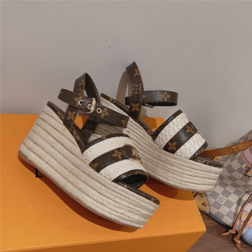 High Quality Luxury Louis Vuitton Classic Platform Sandals – Style 29283 product detail