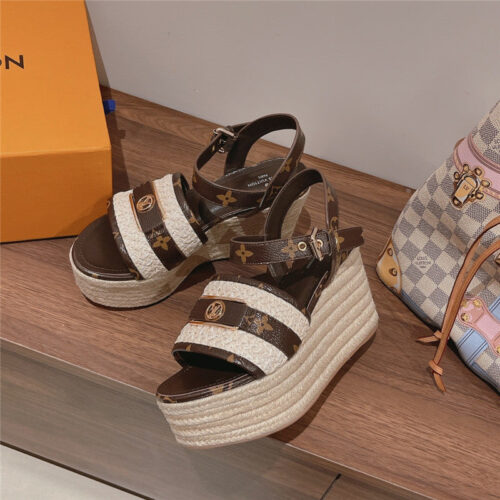 High Quality Luxury Louis Vuitton Classic Platform Sandals – Style 29283 product detail