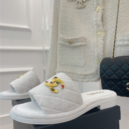 High Quality Luxury Chanel Embroidered Logo Slippers – Style 70534 product detail