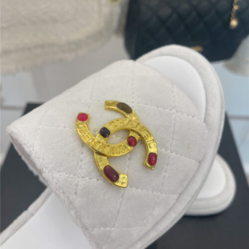 High Quality Luxury Chanel Embroidered Logo Slippers – Style 70534 product detail