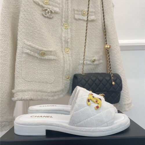 High Quality Luxury Chanel Embroidered Logo Slippers – Style 70534 product detail
