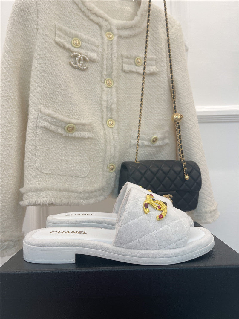 High Quality Luxury Chanel Embroidered Logo Slippers – Style 70534 product detail